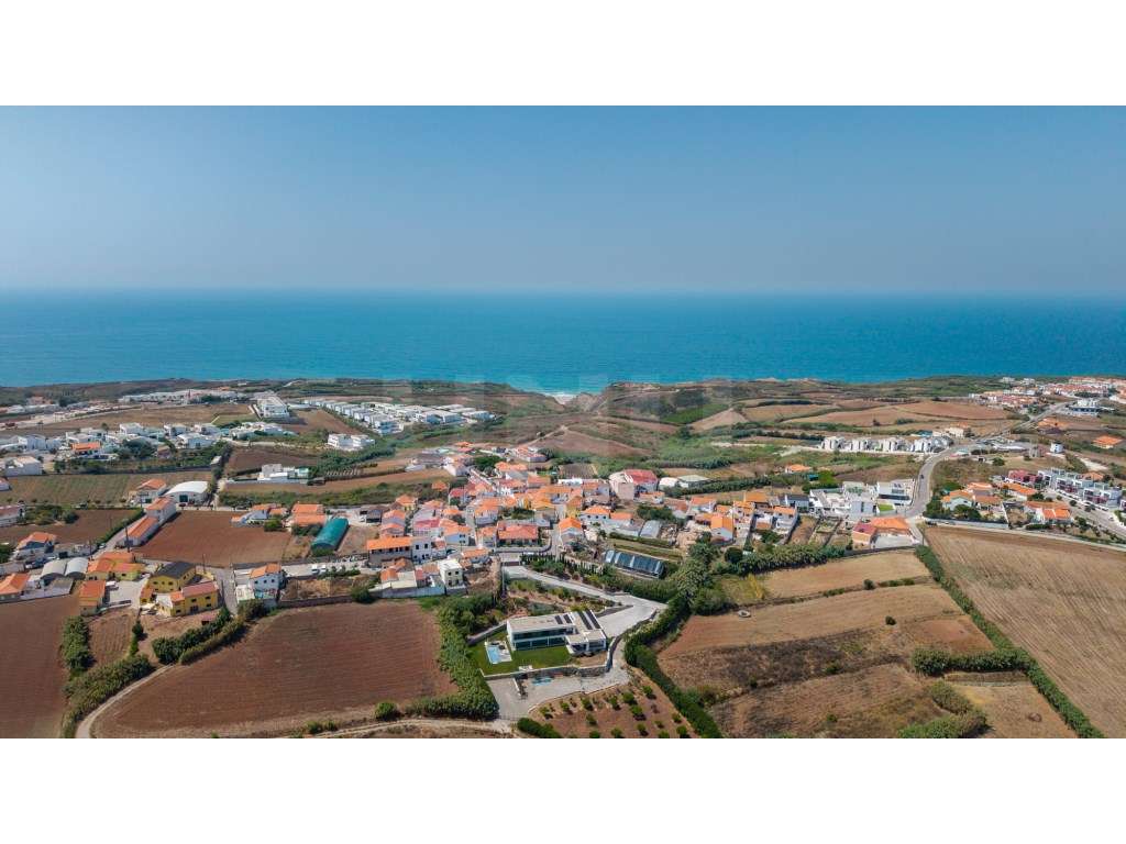 Apartamento T2 Totalmente Renovado a 5min. da Areia Branca, Lourinhã-19