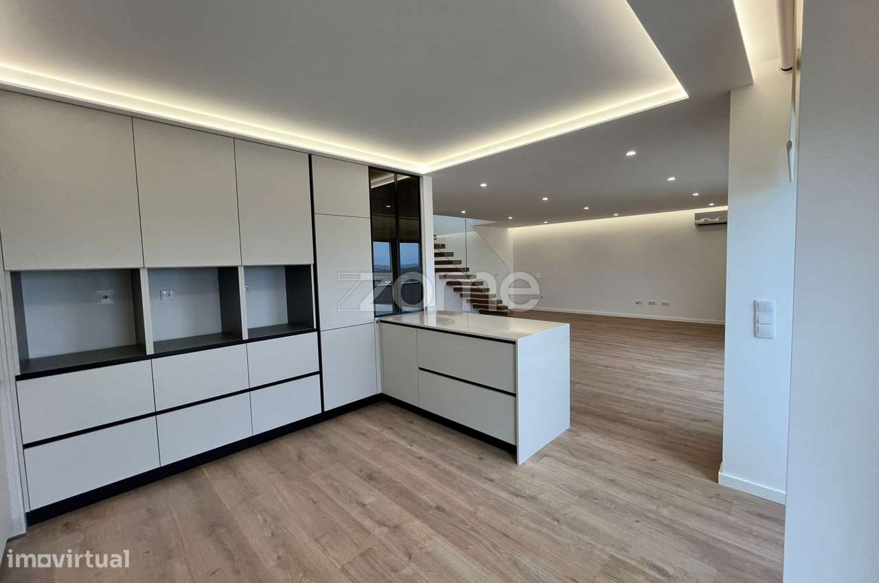 Apartamento Cobertura Duplex T2+2 Com Terraço - Quinta Belo Horizonte - Grande imagem: 3/15