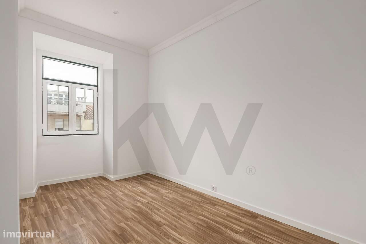 Apartamento T3 com Varanda nas Avenidas Novas - Grande imagem: 4/25