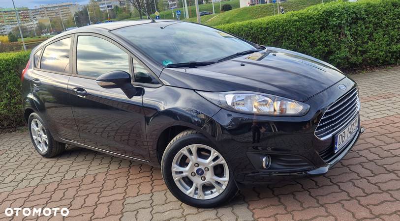 Ford Fiesta 1.25 Titanium X - 38