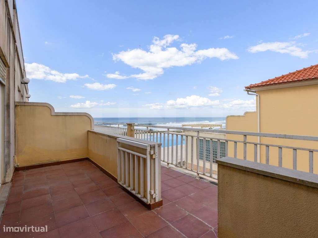 Moradia T2 com piscina e vista mar para venda em Santa Cruz.-14