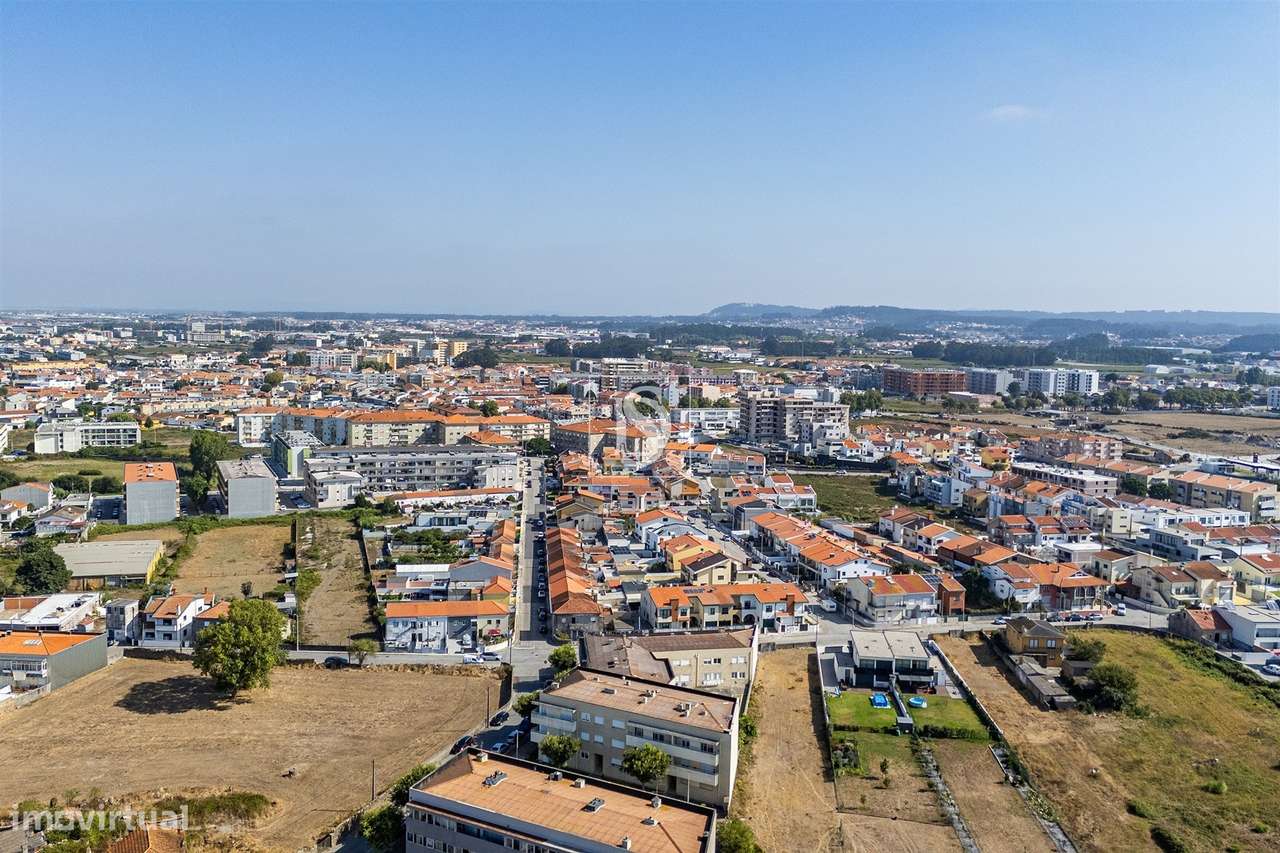 T2+1, Remodelado, com Garagem Fechada, a 1,2 km da Praia — Vila do Con-44