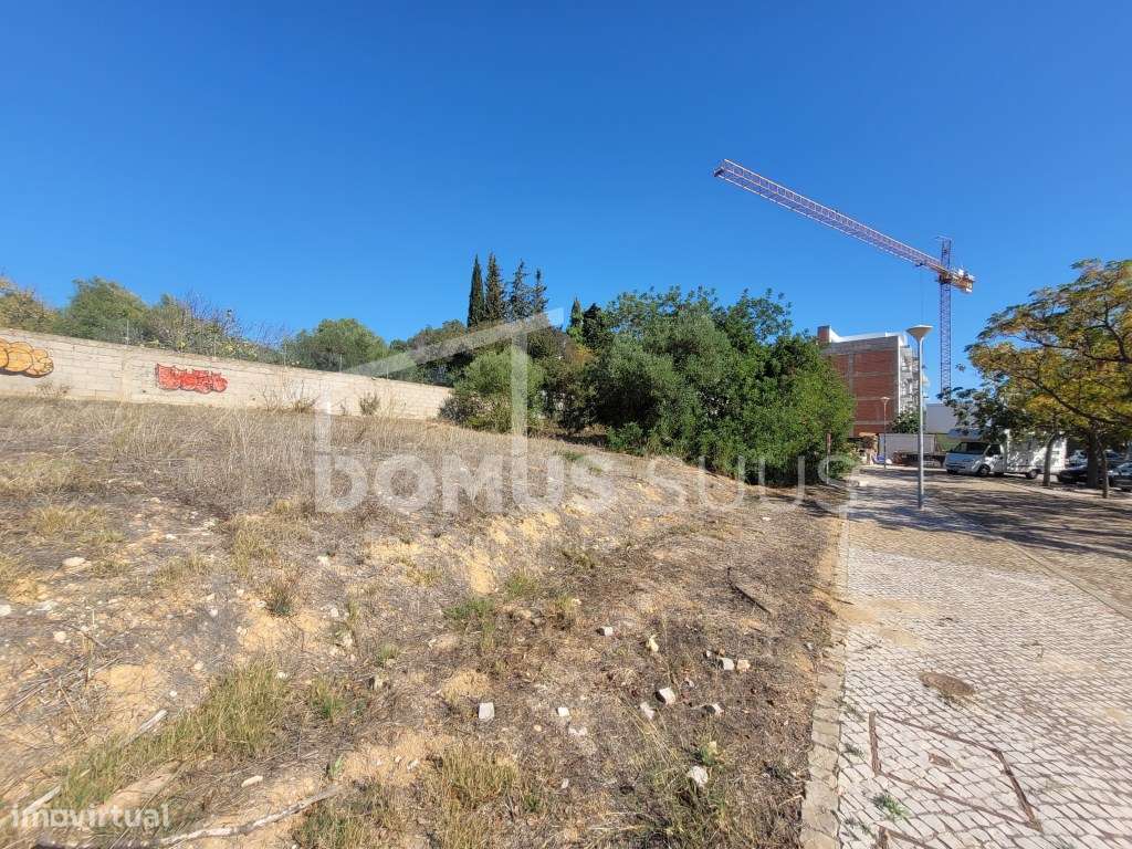 Lote para construção de prédio habitacional em loteamento - Grande imagem: 2/5