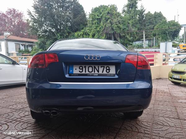 Audi A4 2.0 TDI Advance - 8