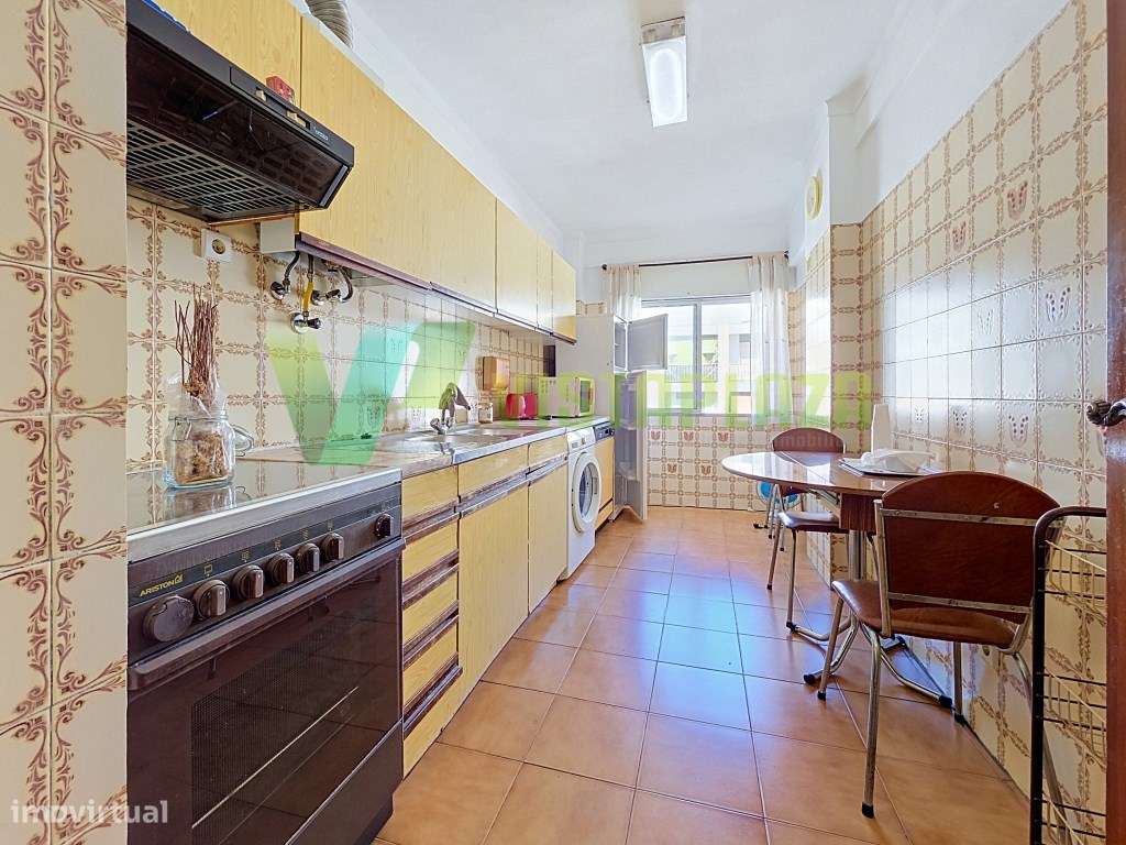 Apartamento T2 em Faro com Vista Rio ,Excelente Localização junto a...-5
