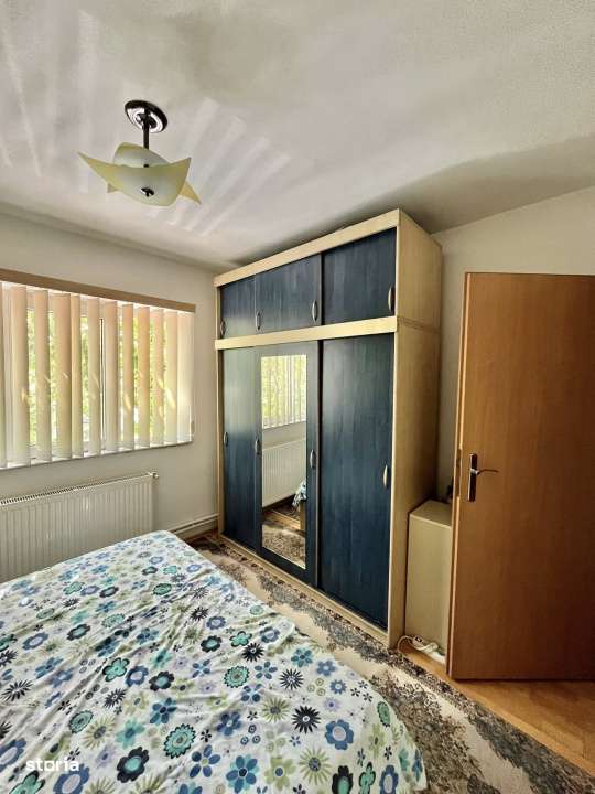 Apartament 4 cam decomandat Soveja-0