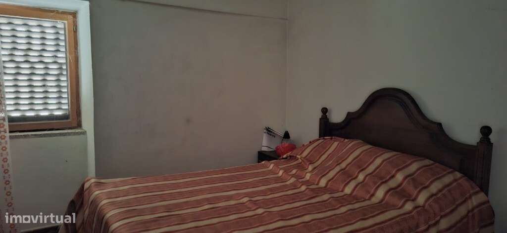 Quinta com moradia V2 / Terreno - Bouro Santa Marta - Grande imagem: 4/14