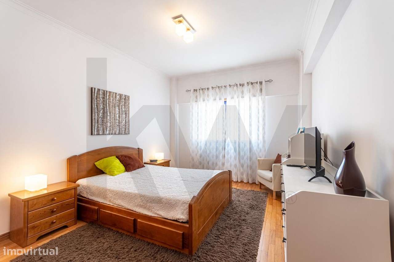 EXCELENTE T3 | PARCIALMENTE RENOVADO | QUINTA GRANDE - Av. dos Moinhos-14