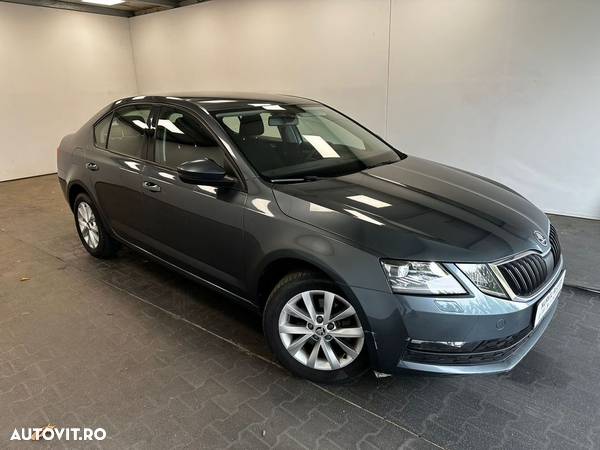 Skoda Octavia 2.0 TDI DSG Style - 3