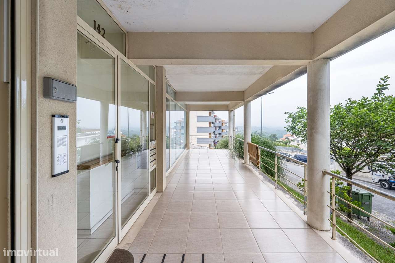 Apartamento T3 Duplex em Excelente Estado – Porto de Ave - Grande imagem: 3/32