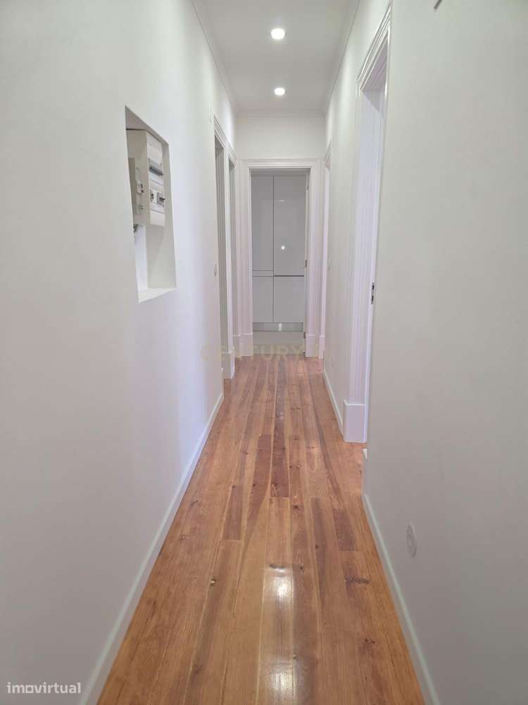 Apartamento T3  Renovado na Penha de França, Lisboa-14
