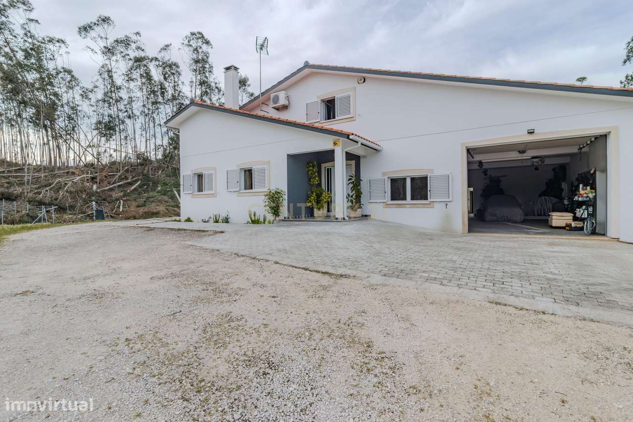 Moradia T3 a 10 minutos de Leiria - Grande imagem: 2/27