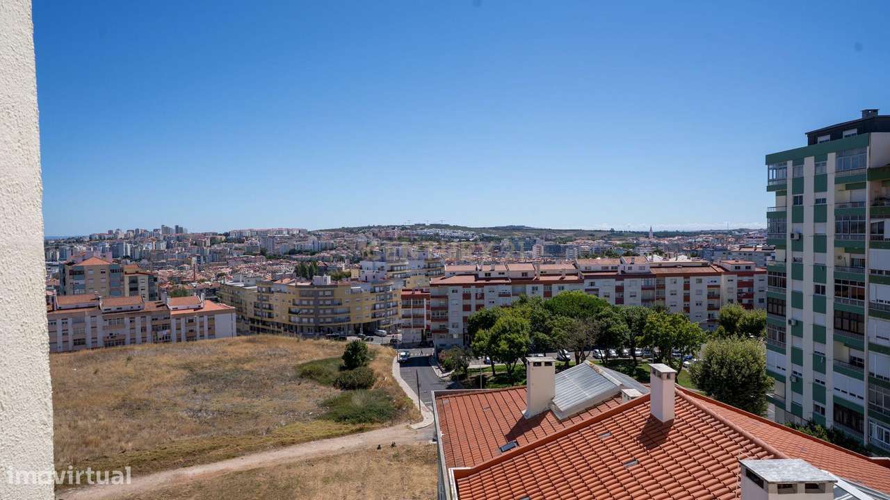 Apartamento T2 em remodelação | Casal de São Brás | Amadora-24
