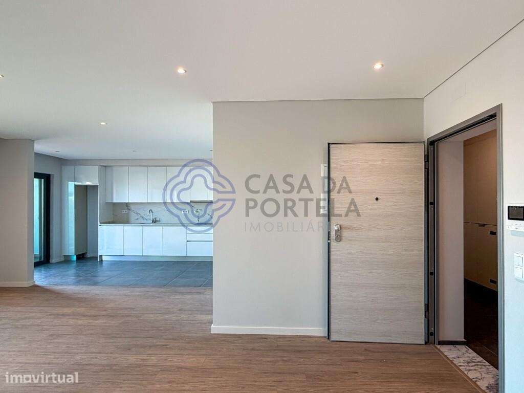 Apartamento T2 com Rooftop Privativo e Vista Mar – Montenegro, Faro - Grande imagem: 4/38