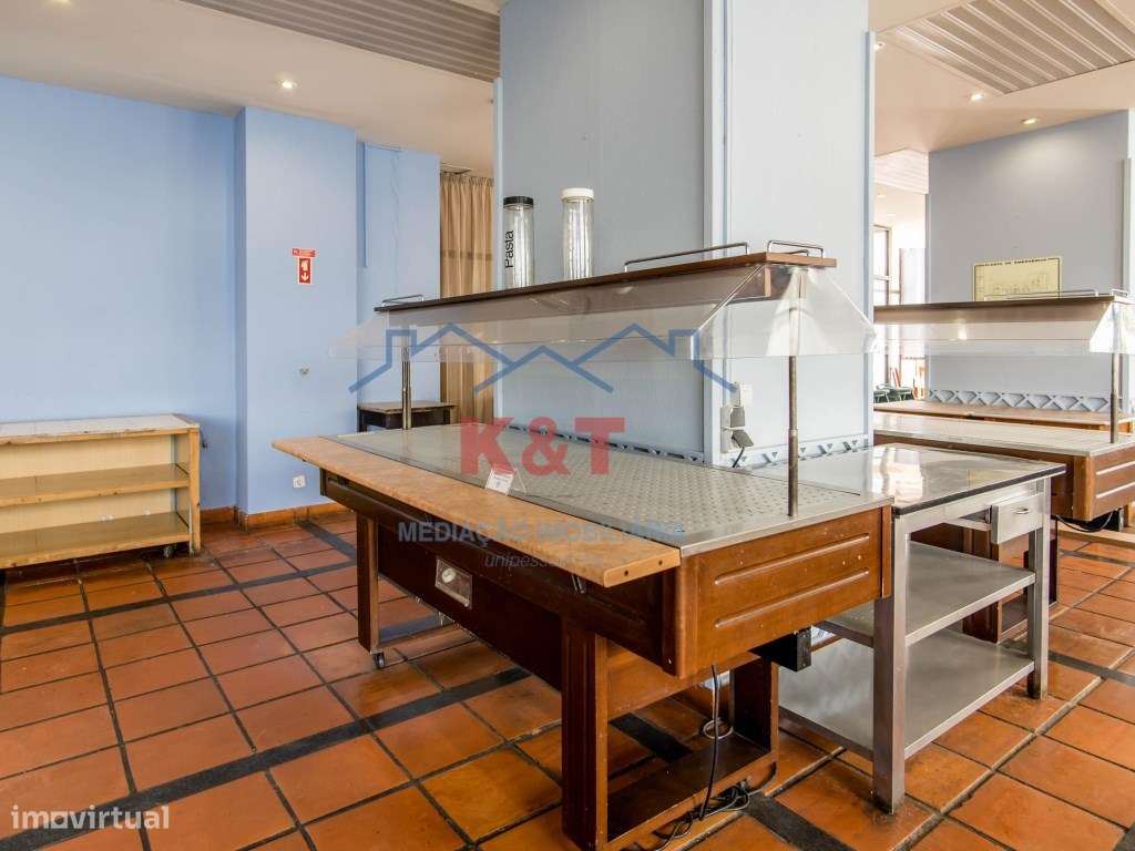 Espaço para Restaurante | Praia da Rocha | 947 m² | Inserido em Emp...-13