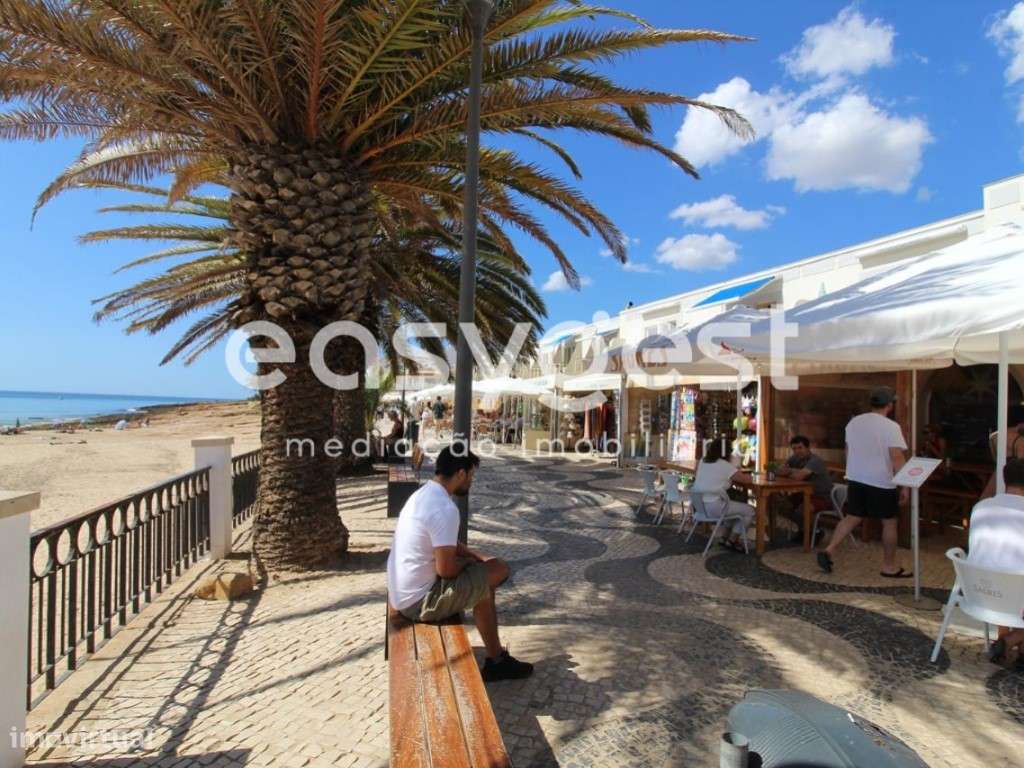 Terreno Urbano com 3.130 m2 e área de construção 469 m2 - Grande imagem: 5/10