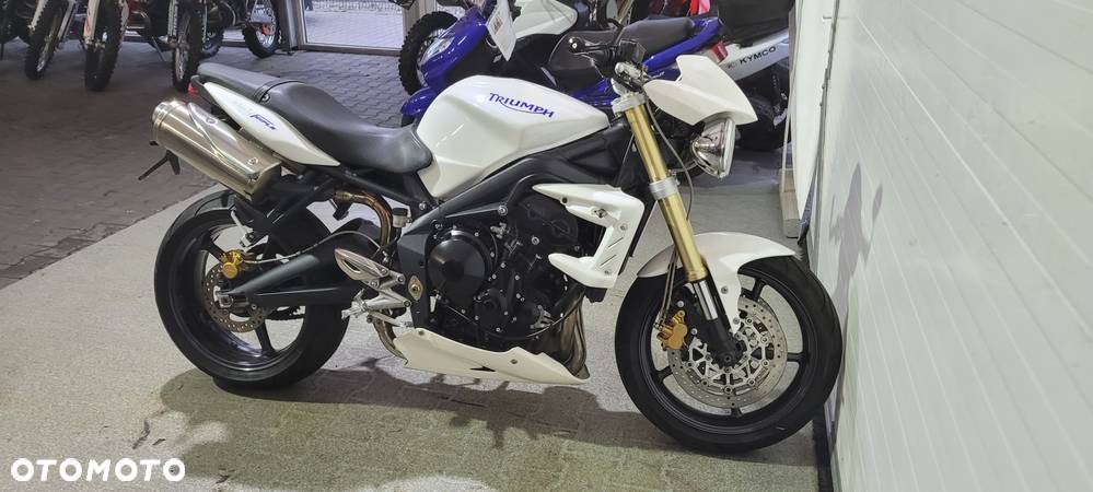 Triumph Street Triple - 29