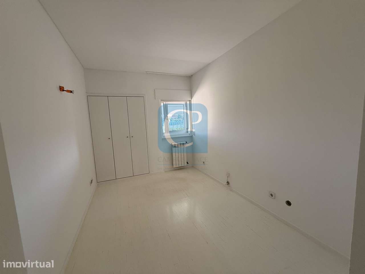Apartamento T2 com lugar de garagem e arrumos em Vermoim na Maia-26