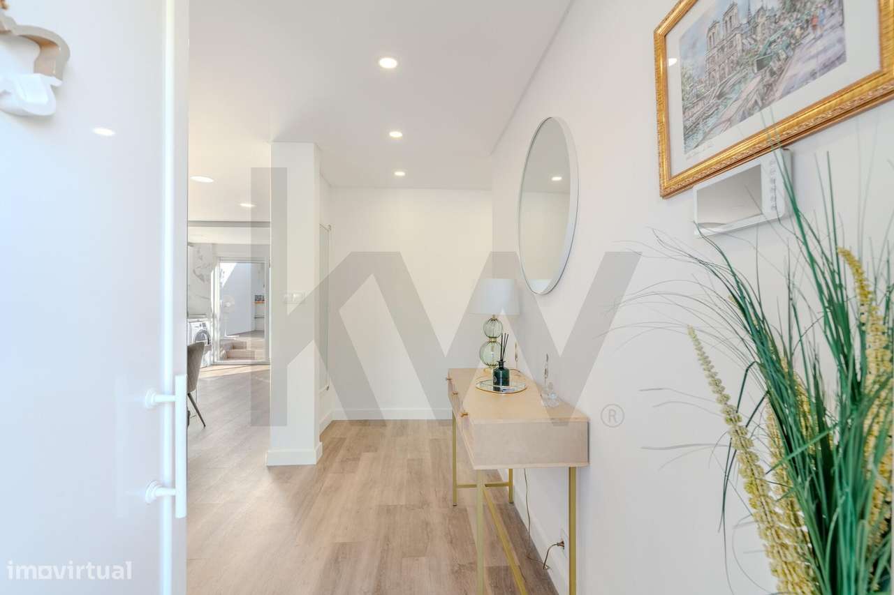 Moradia T3 remodelada em Alcabideche  com espaço exterior - Grande imagem: 4/32