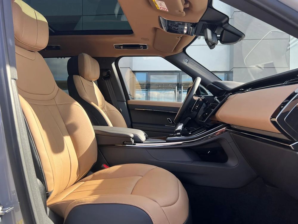 Land-Rover Range-Rover-Sport S 4.4 V8 P530 Autobiography 530 KM — zdjęcie 4