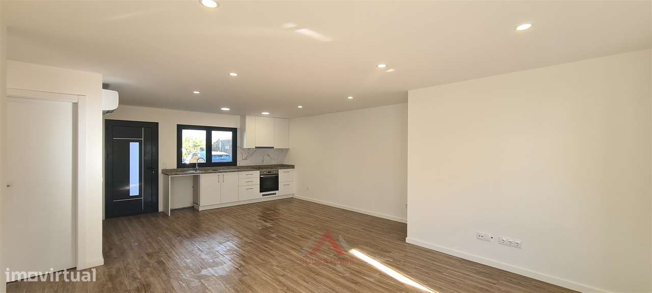 Moradia T2 Arrendamento em Maceira,Leiria - Grande imagem: 4/14