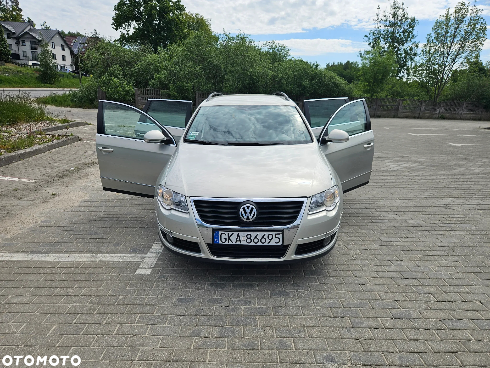 Volkswagen Passat 1.6 TDI DPF BlueMot Highline - 13