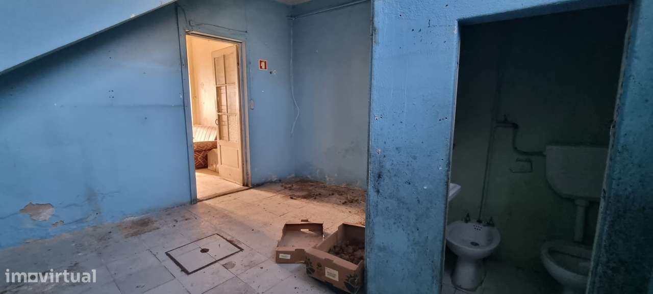 Casa / Moradia independente em Gulpilhares e Valadares-6