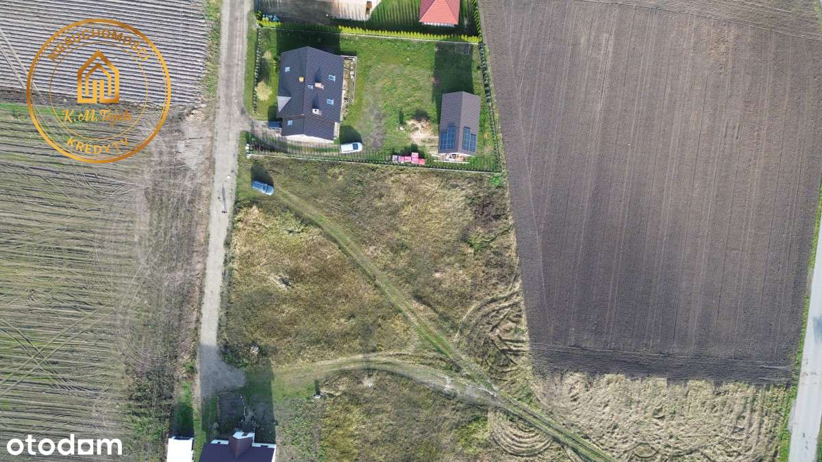 Działka w spokojnej okolicy z warunkami zabudowy-4