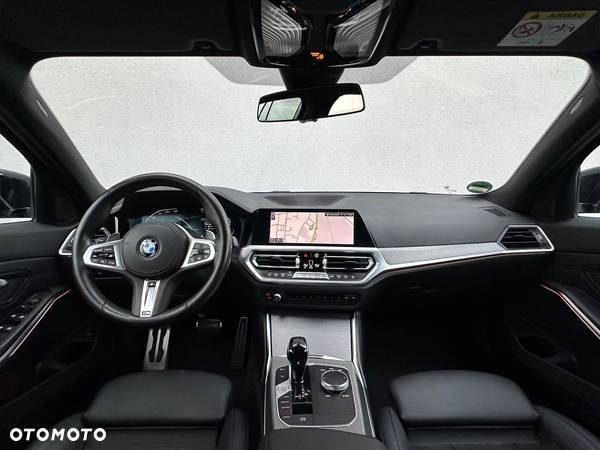 BMW Seria 3 320d xDrive M Sport sport - 24