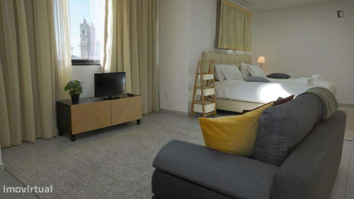 Estúdio - localizado em Santo Ildefonso Porto - Grande imagem: 4/8