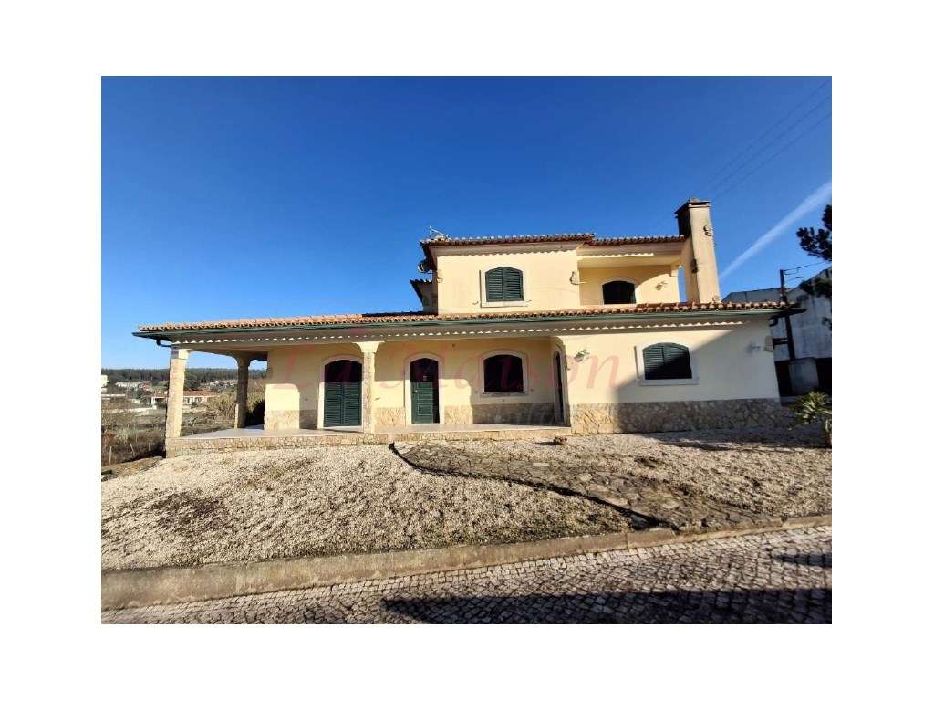 Moradia V4 em Torres Vedras-50