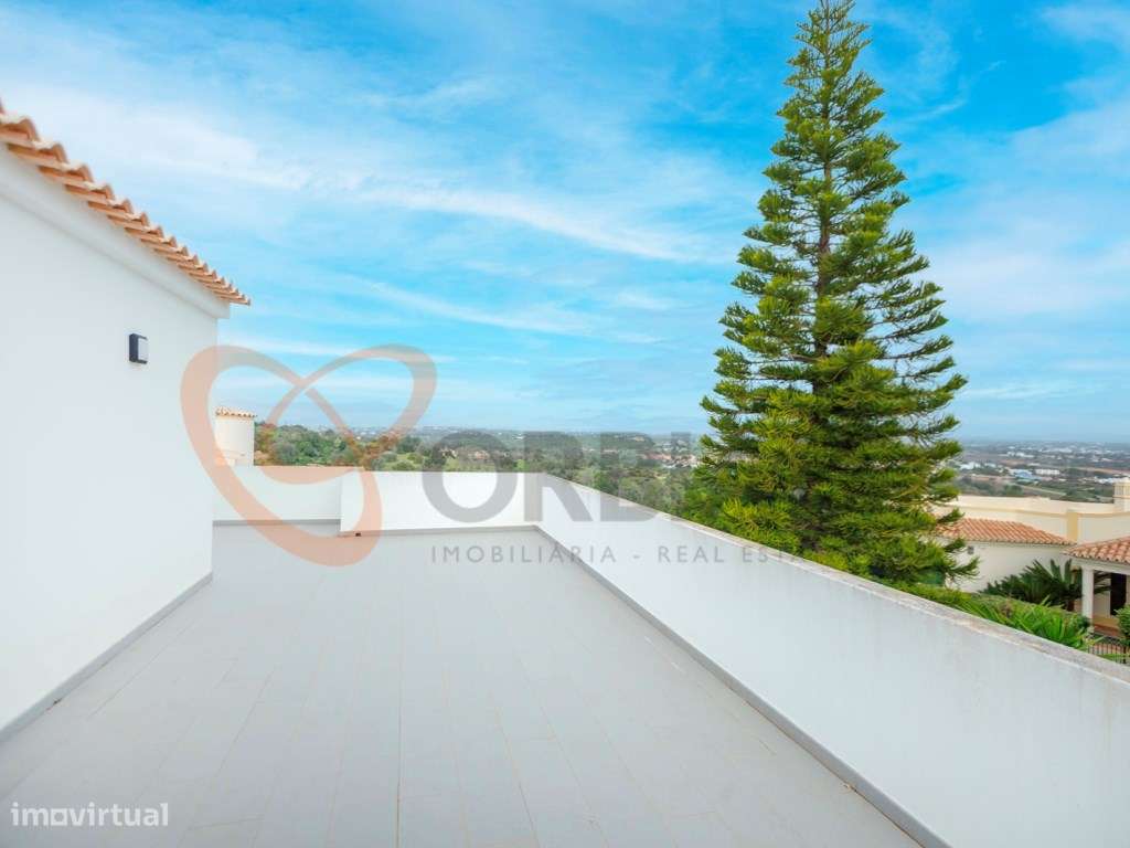 Moradia para venda em Albufeira com 6 quartos e piscina-19