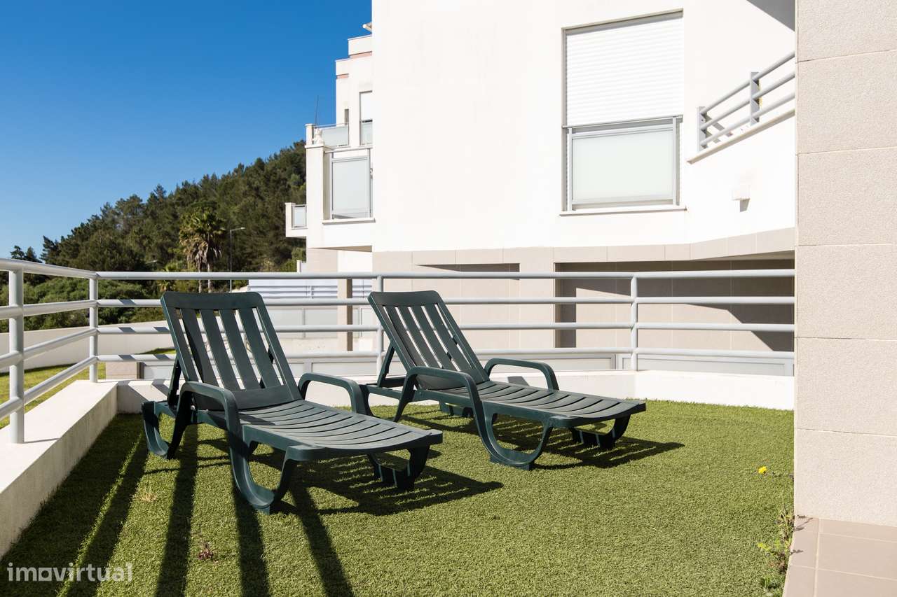 Apartamento T2 logradouro piscina vista mar e vila Sesimbra-8