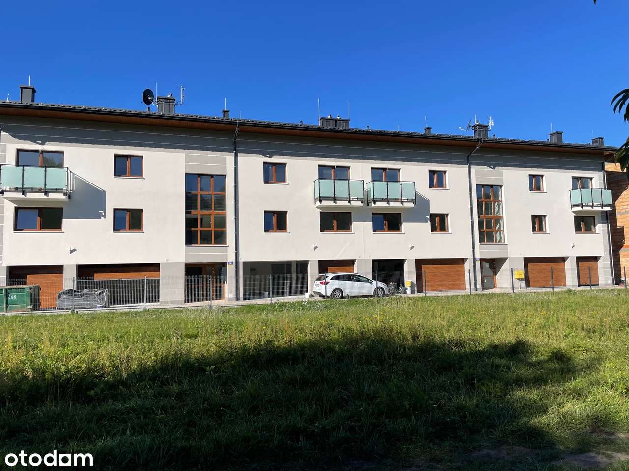 Nowoczesne 3-pokojowe mieszkanie z balkonem i garażem-8