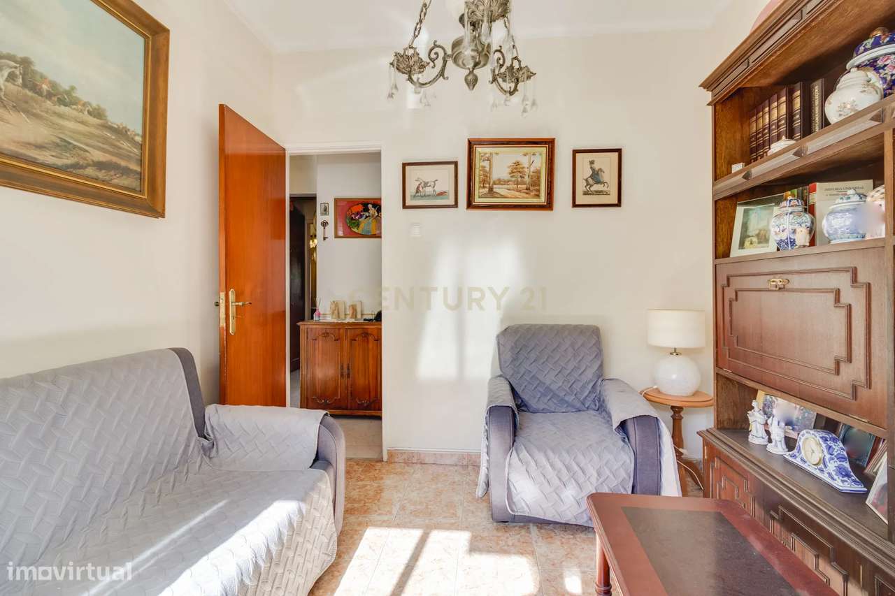Apartamento T2+1 em Sacavém, Loures-13