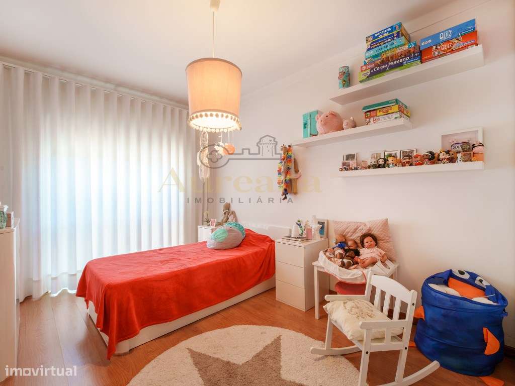 Apartamento T3 Centro de Ourém - Prédio com elevador-23