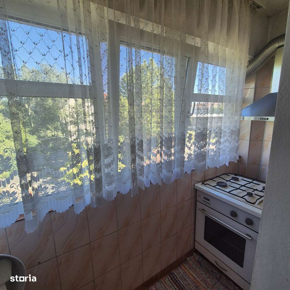 Vand apartament 2 camare  situat central - Imagine principală: 5/6