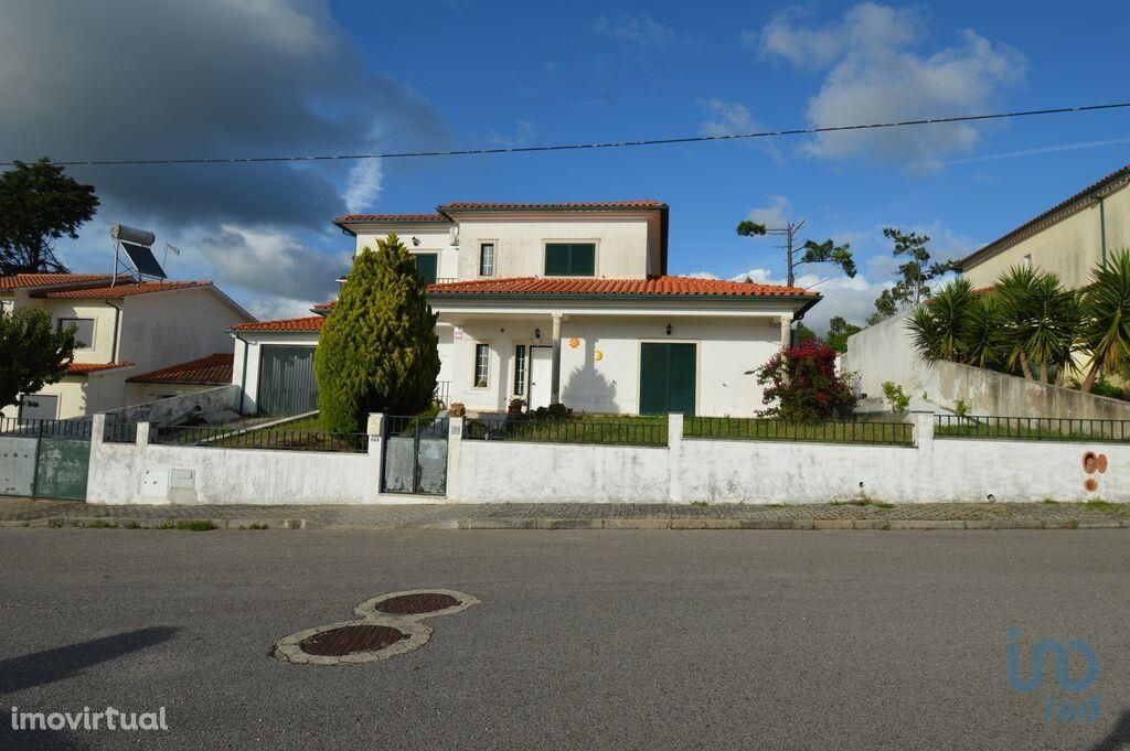 Casa / Villa T4 em Coimbra de 297,00 m2