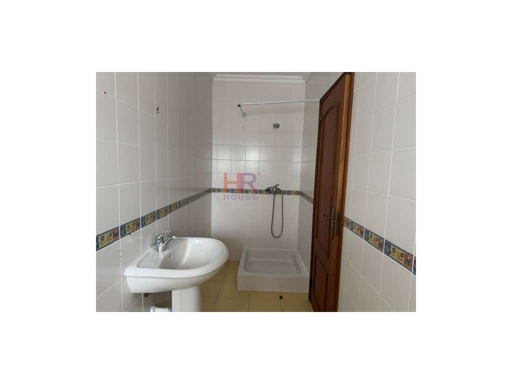 Apartamento T3 com suíte e varandas em São Silvestre, Coimbra.-5