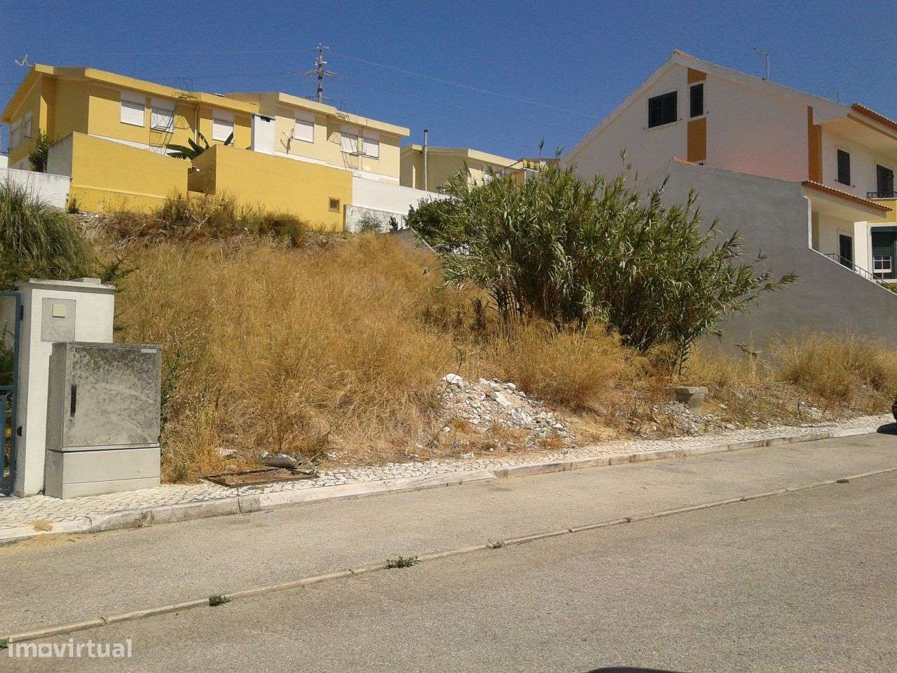 Lote de terreno para construção unifamiliar, em Azambuja-1