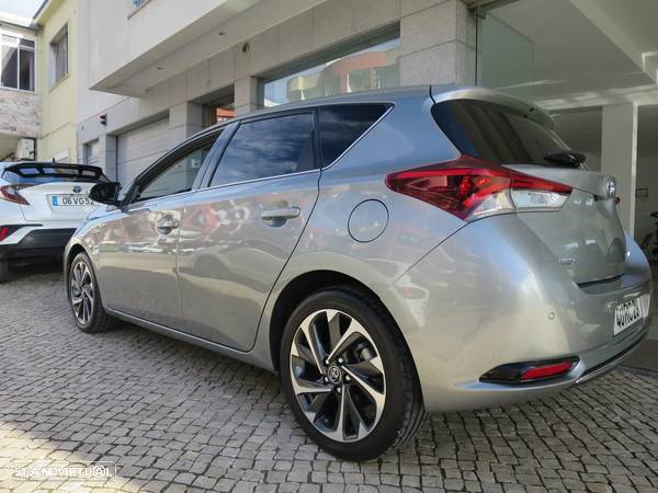 Toyota Auris 1.8 HSD Comfort +P.Sport+Navi - 3