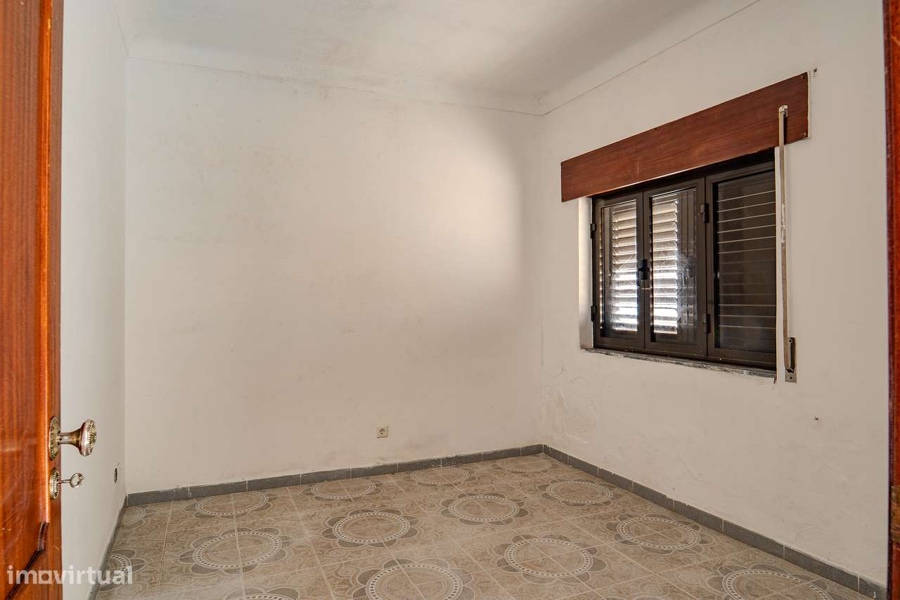 Moradia com Quintal e Garagem à Venda em Viana do Alentejo-49