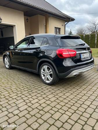 Mercedes-Benz GLA 180 d Activity Edition - 6