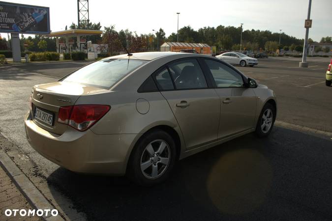 Chevrolet Cruze - 3