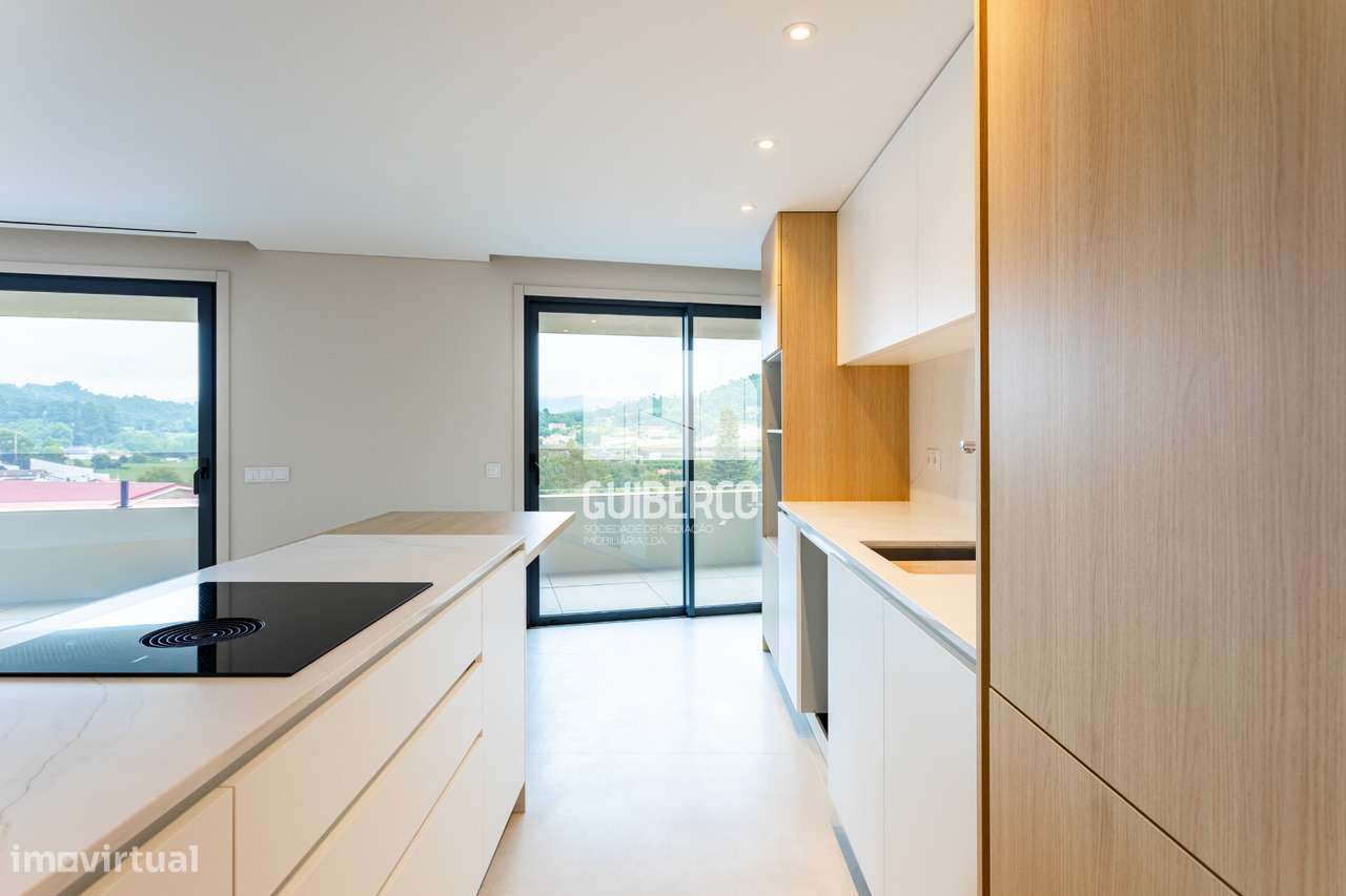 Apartamento T4 - Fermentões, Guimarães-11