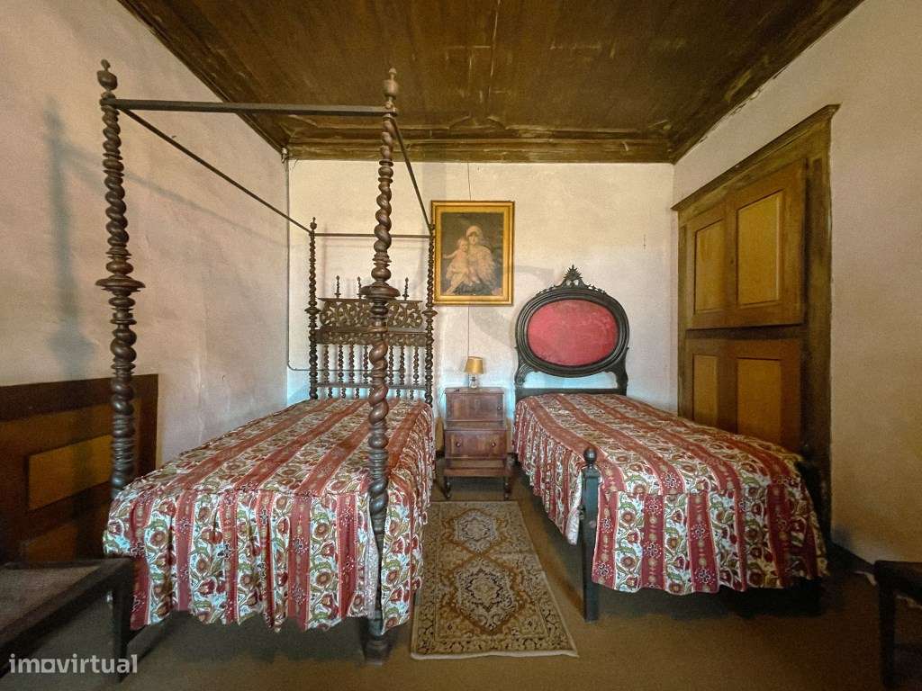 Casa Senhorial Brasonada do Século XVIII na Região do Douro-28