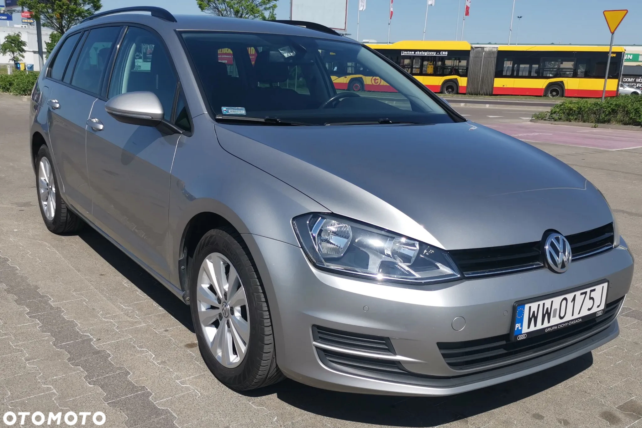 Volkswagen Golf - 2