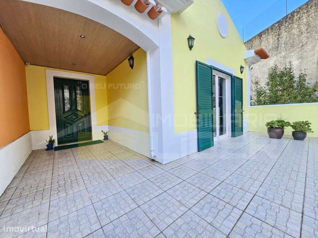Moradia T4 com espaço exterior junto a Venda do Pinheiro-Mafra - Grande imagem: 5/60