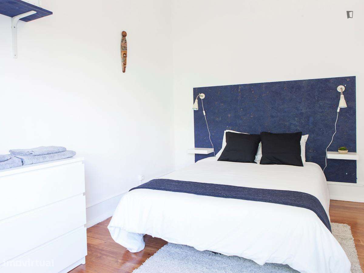 Quarto - localizado em São Sebastião Lisbon - Grande imagem: 3/10