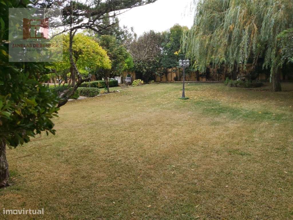 Quintinha com Moradia V3 Piscina - Sintra-14